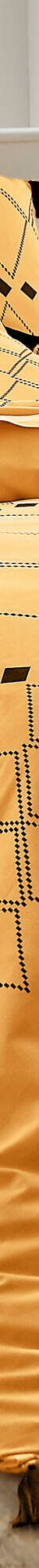 Linge de lit Massaï coton à motifs graphiques et finitions pompons (curry) Linge de lit Massaï coton à motifs graphiques et finitions pompons (curry)